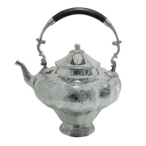 قوری بزرگ دسته چوبی